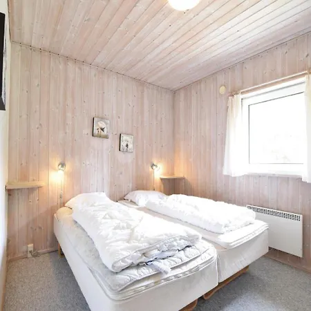 Five Bedroom Holiday In Blavand Vakantiehuis Varde