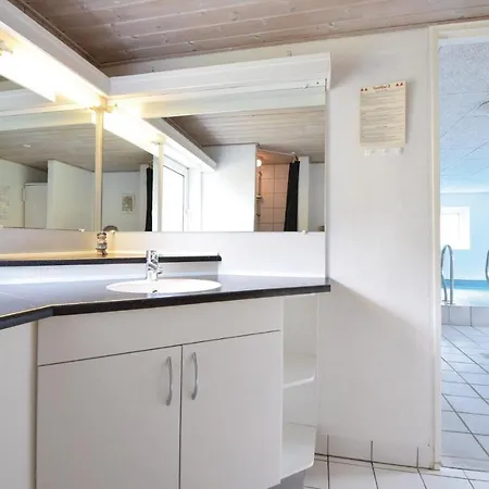 Tatil Evi Five Bedroom Holiday In Blavand Varde