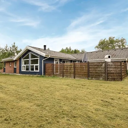 Tatil Evi Five Bedroom Holiday In Blavand Varde