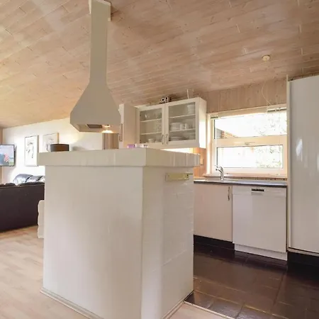 Five Bedroom Holiday In Blavand Tatil Evi Varde