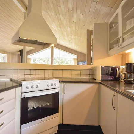 Five Bedroom Holiday In Blavand Tatil Evi Varde